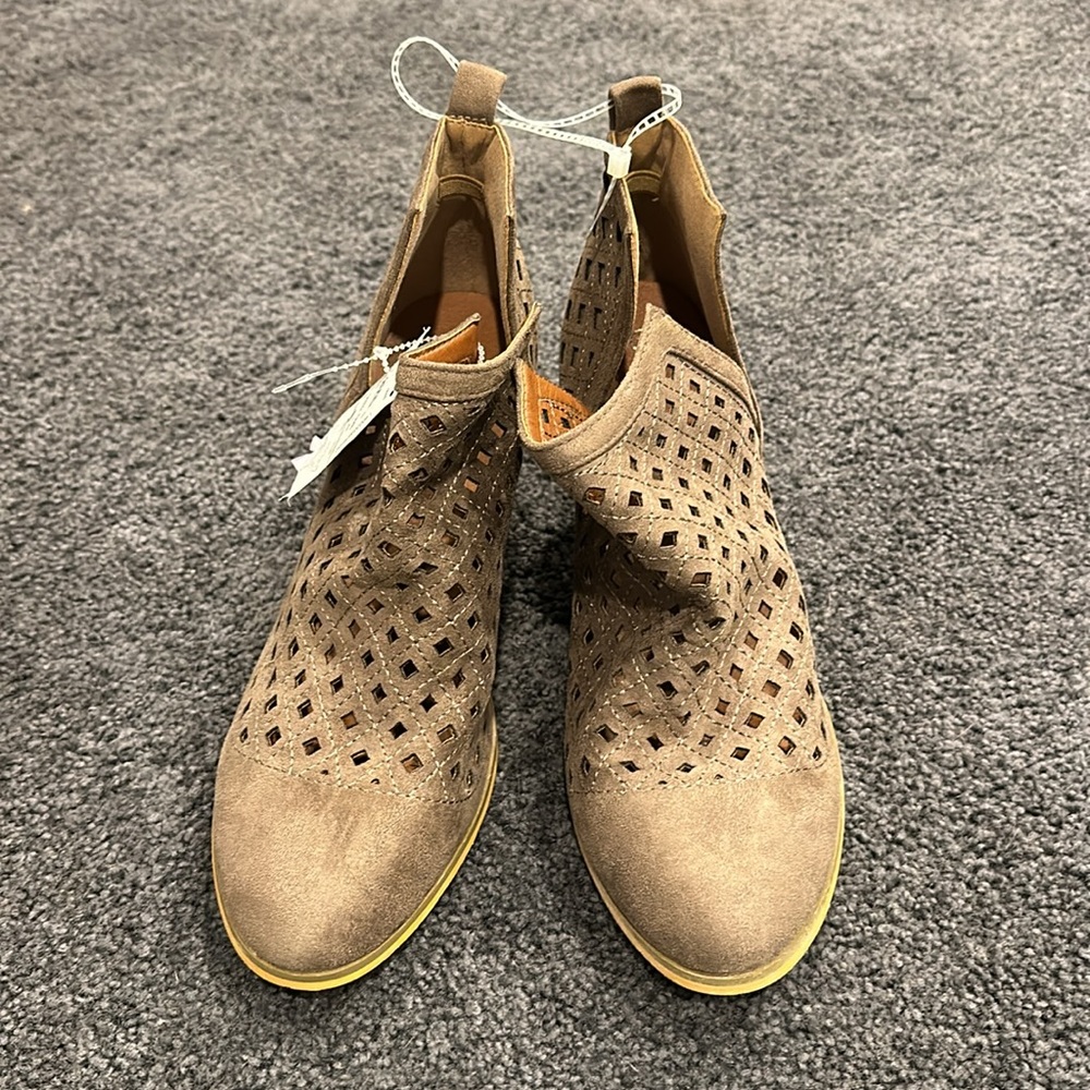 Ankle Booties - Picture 5 of 7